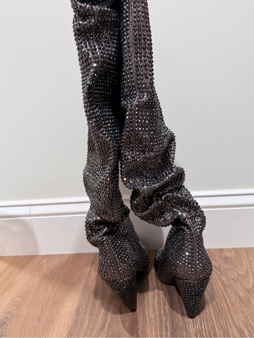 🔥INC Glittering Black Rhinestone Knee-High Boots Size 5 EC🔥 - Picture 2 of 3
